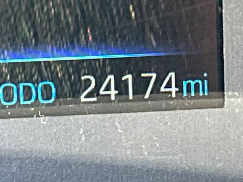 Used 2025 Toyota Corolla LE image 39