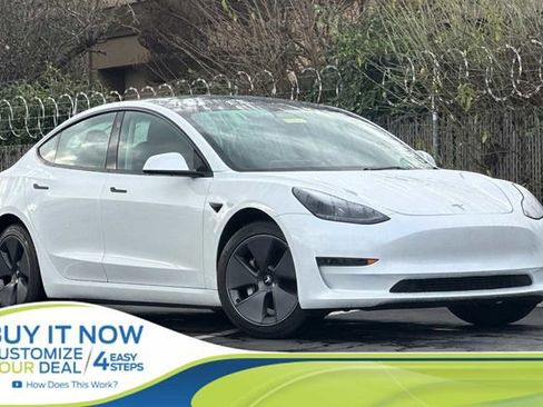Used 2023 Tesla Model 3 Standard Range image 1