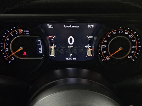 Used 2025 Jeep Gladiator Rubicon w/ Convenience Group AWD/4WD image 14