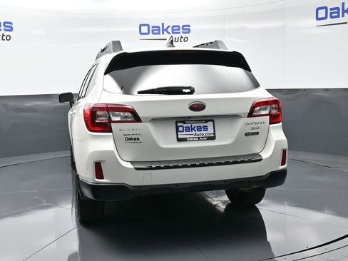 Used 2017 Subaru Outback 3.6R Limited image 7