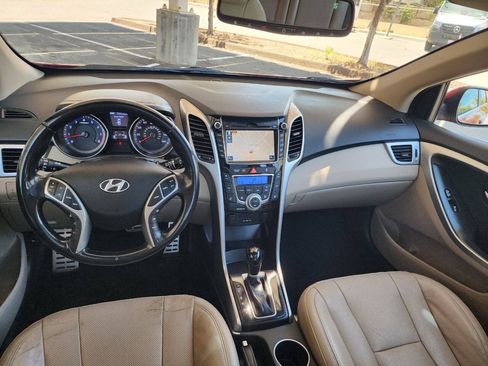 Used 2013 Hyundai Elantra GT w/ Tech Pkg FWD image 10