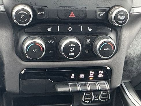 Used 2021 RAM 1500 Big Horn image 15
