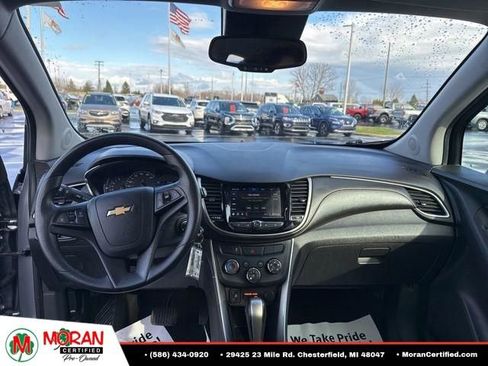 Used 2020 Chevrolet Trax LT FWD image 13