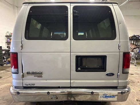 Used 2008 Ford E-350 and Econoline 350 XL image 2