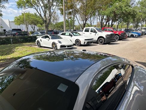Used 2022 Porsche 911 GT3 RWD image 16
