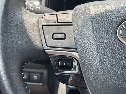 Used 2025 Toyota Camry SE FWD image 22
