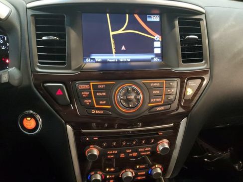 Used 2016 Nissan Pathfinder SL w/ SL Tech Package AWD/4WD image 19