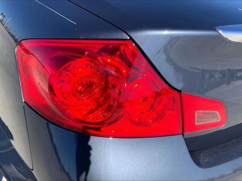 Used 2012 INFINITI G37 Journey w/ Premium Pkg image 24