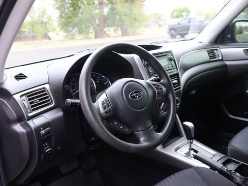 Used 2012 Subaru Forester 2.5X Premium w/ All-Weather Pkg AWD/4WD image 15