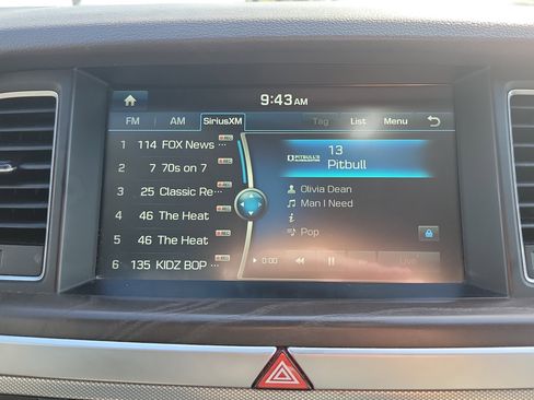 Used 2018 Genesis G80 3.8 w/ Option Group 03 image 32