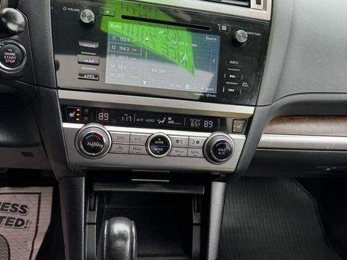 Used 2017 Subaru Outback 2.5i Limited image 11