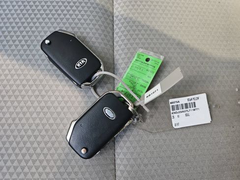 Used 2020 Kia Soul LX FWD image 15