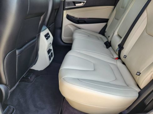 Used 2020 Ford Edge Titanium w/ Equipment Group 301A AWD/4WD image 23