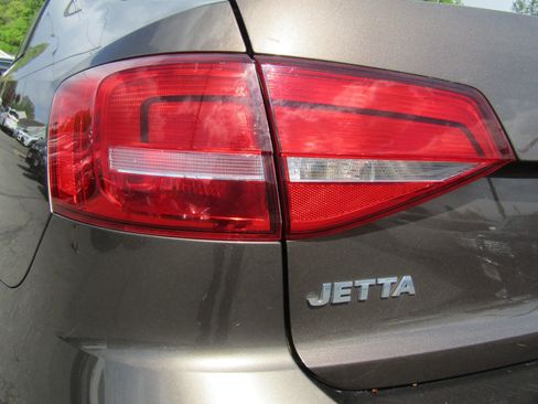 Used 2015 Volkswagen Jetta S FWD image 10
