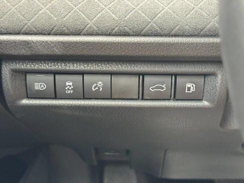 Used 2026 Toyota Camry XLE FWD image 26