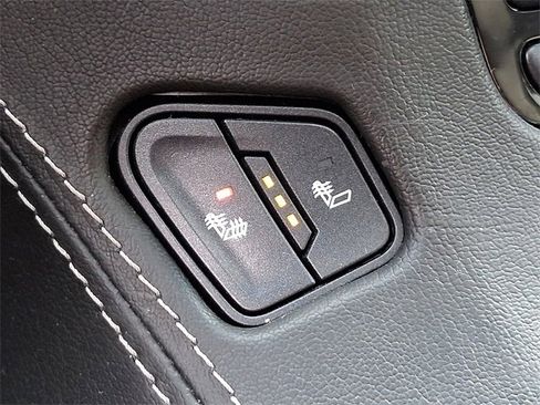 Used 2018 Chevrolet Tahoe LT image 26