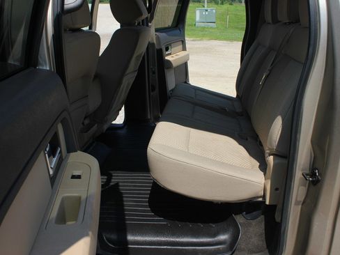 Used 2012 Ford F150 XLT w/ XTR Pkg image 39