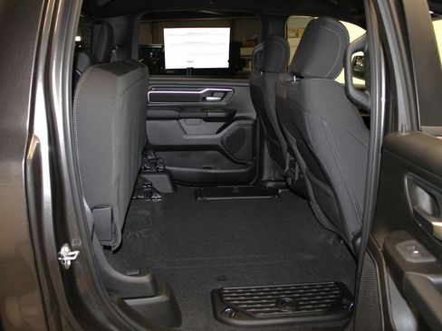 New 2026 RAM 1500 4x4 Crew Cab image 31