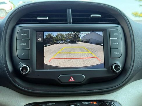 Used 2025 Kia Soul LX FWD image 15