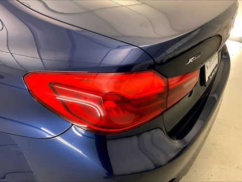 Used 2019 BMW 530i xDrive w/ Convenience Package AWD/4WD image 28
