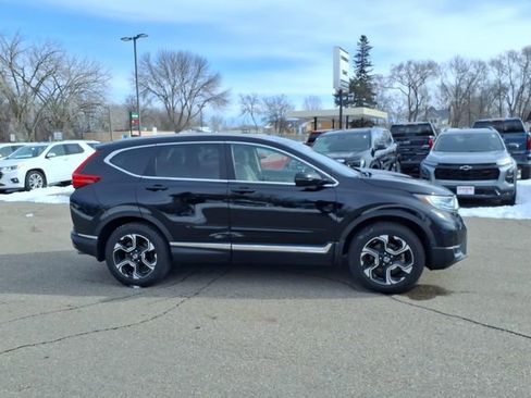 Used 2018 Honda CR-V Touring image 2