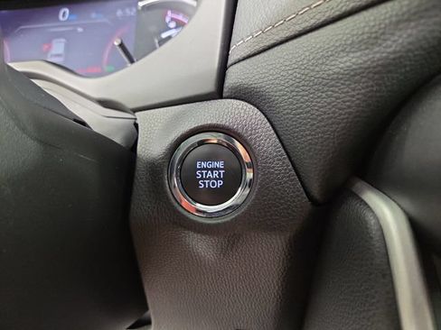 Used 2025 Toyota RAV4 XLE AWD/4WD image 24