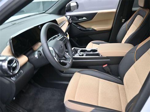 New 2026 Chevrolet Equinox ACTIV w/ Safety and Technology Package image 8