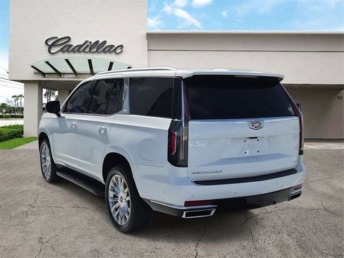 Used 2022 Cadillac Escalade Premium Luxury image 3
