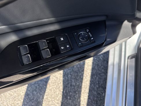 Used 2025 Lexus ES 350 350 w/ Premium Package image 15