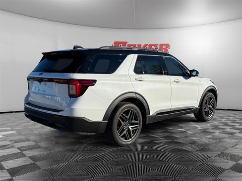 New 2025 Ford Explorer ST-Line w/ Premium Package image 5
