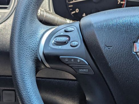 Used 2015 Nissan Pathfinder S FWD image 18