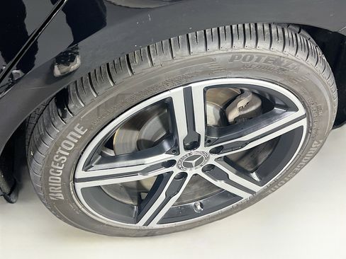 Used 2021 Mercedes-Benz CLA 250 4MATIC image 31