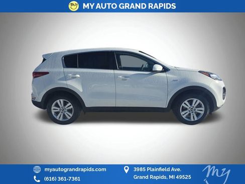 Used 2019 Kia Sportage LX image 16