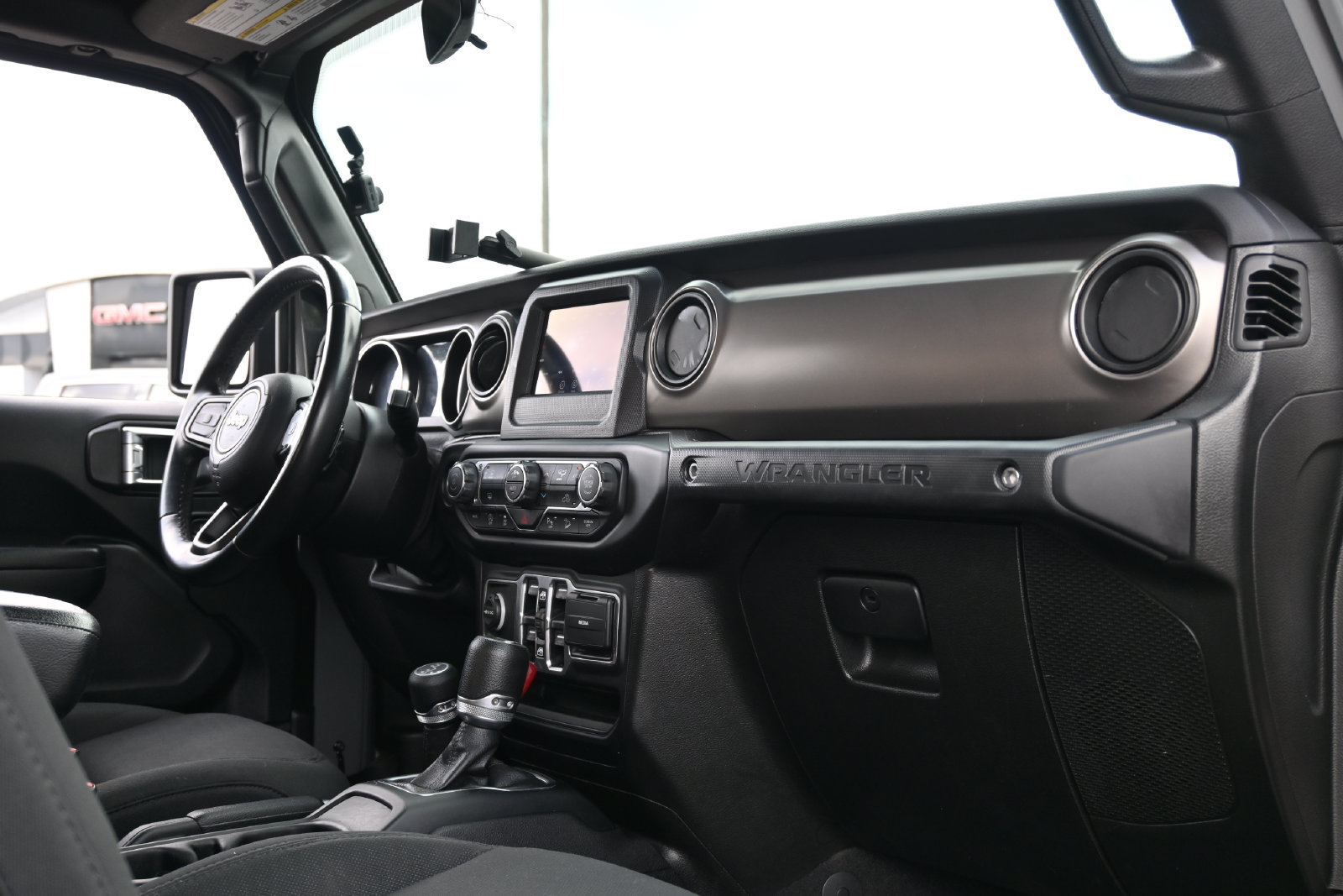 Used 2019 Jeep Wrangler Unlimited Sport S AWD/4WD image 25