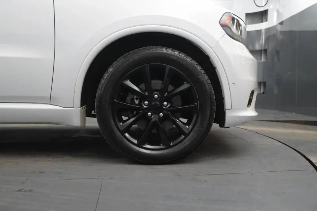 Used 2018 Dodge Durango R/T w/ Blacktop Package AWD/4WD image 17