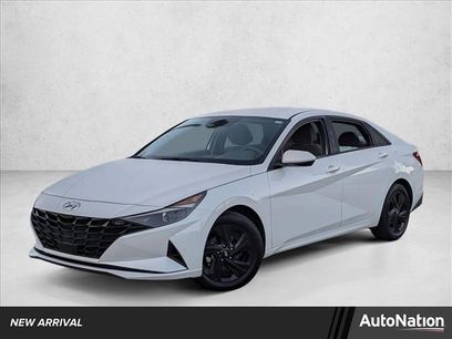 Used 2022 Hyundai Elantra SEL w/ Convenience Package