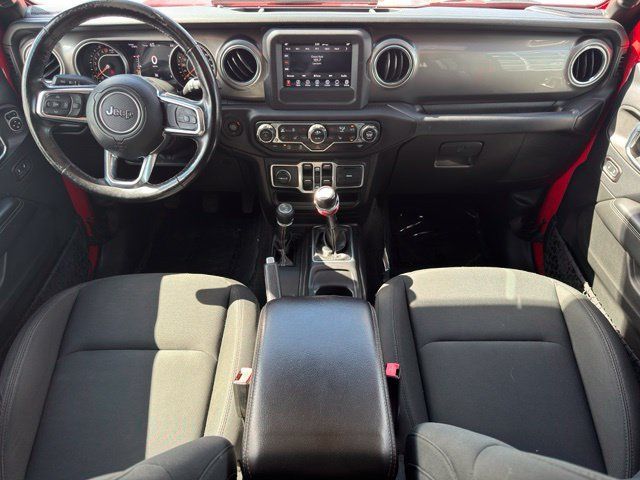 Used 2018 Jeep Wrangler Unlimited Sahara w/ Cold Weather Group AWD/4WD image 11