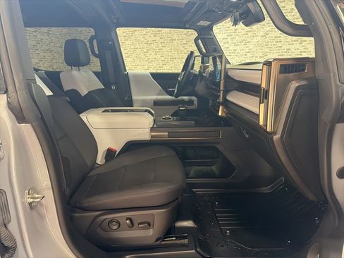 Used 2024 GMC Hummer EV 3X AWD/4WD image 11
