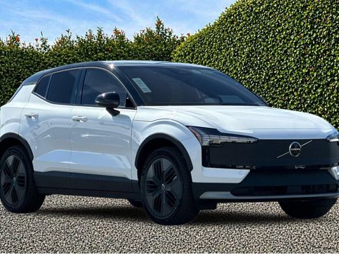 New 2026 Volvo EX30 Cross Country Ultra w/ Protection Package Premier AWD/4WD image 6