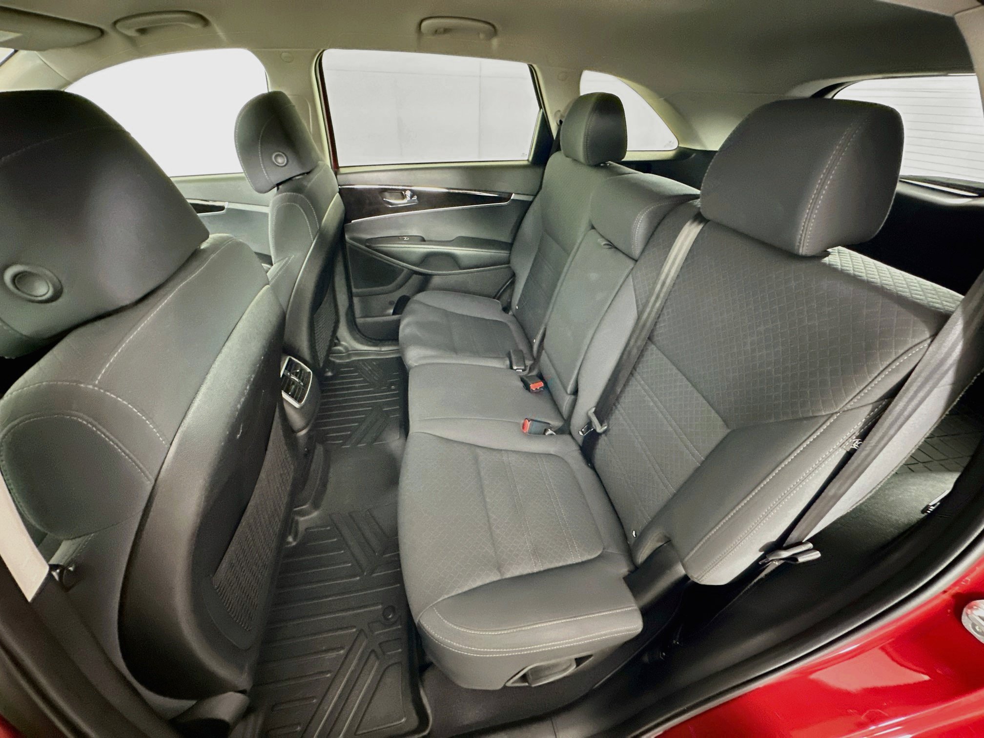 Used 2017 Kia Sorento FWD w/ LX Convenience Package image 26