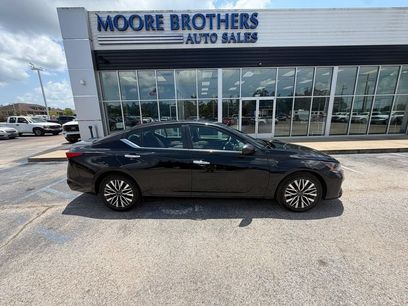 Used 2025 Nissan Altima 2.5 SV