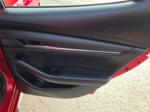 Used 2024 MAZDA MAZDA3 s image 9