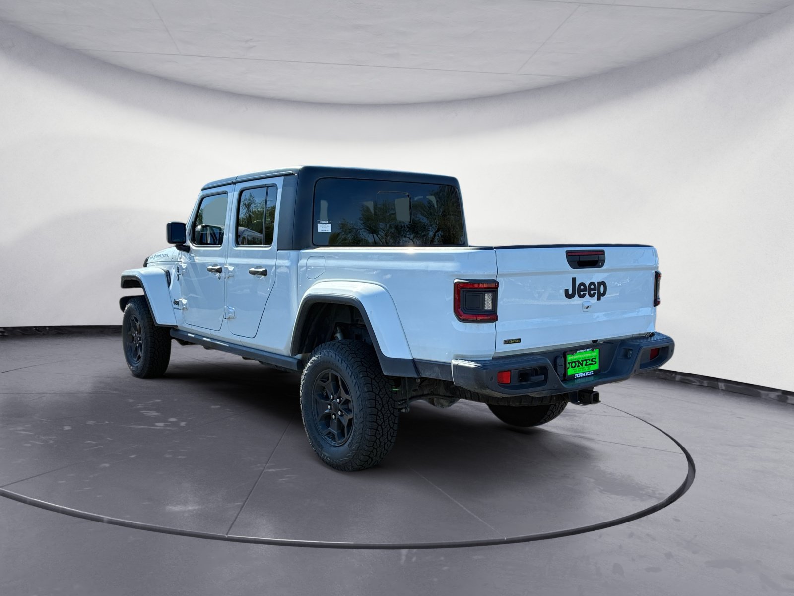 Used 2021 Jeep Gladiator Sport AWD/4WD image 4
