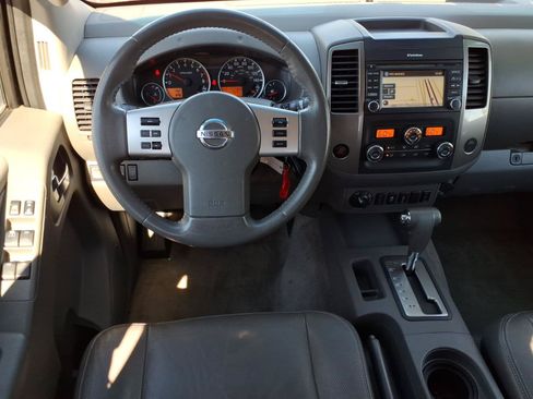 Used 2015 Nissan Frontier SL AWD/4WD image 19