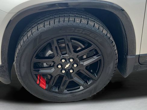 Used 2020 Chevrolet Traverse Premier w/ Redline Edition FWD image 25