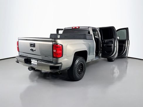 Used 2017 Chevrolet Silverado 1500 LT w/ LPO, Black Pack AWD/4WD image 17