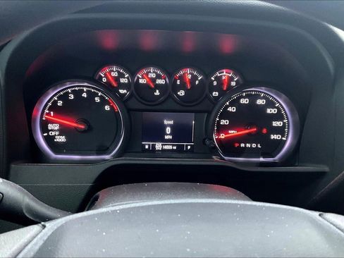 Used 2025 Chevrolet Silverado 1500 Custom image 18