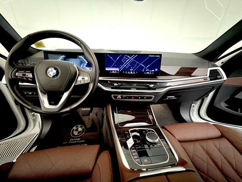 Used 2026 BMW X5 xDrive40i AWD/4WD image 16