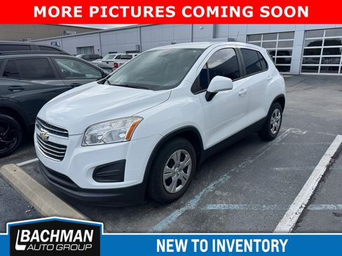 Used 2016 Chevrolet Trax LS FWD image 3