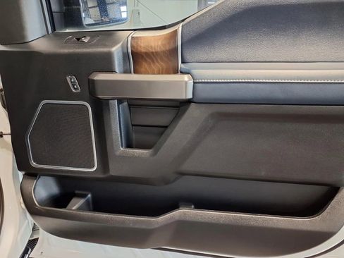 Used 2018 Ford F150 Limited w/ Trailer Tow Package image 12